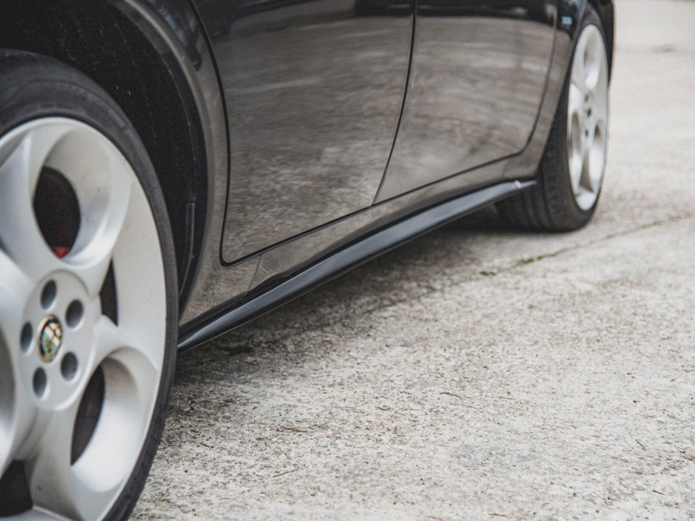 Side Skirts Diffusers compatible with Alfa Romeo 156 Facelift (2003-2006) - Carbon Look