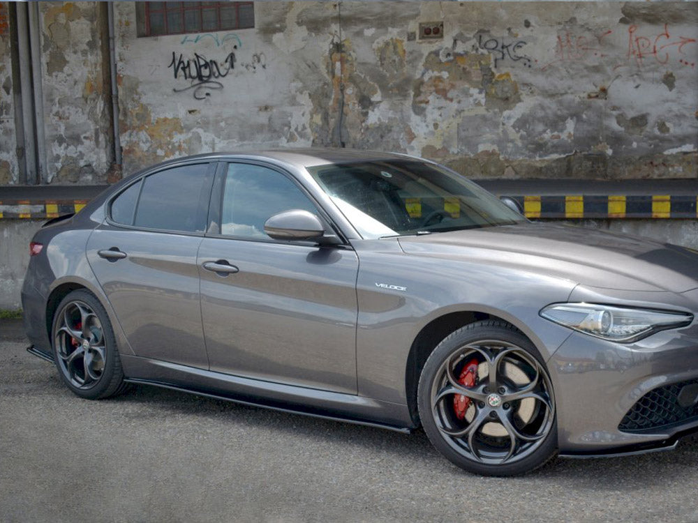 Side Skirts Diffusers compatible with Alfa Romeo Giulia Veloce (2015-2019)