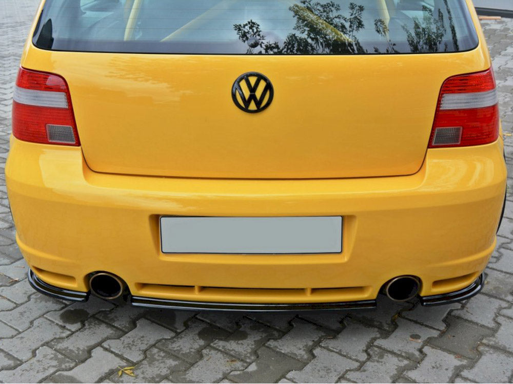 Central Rear Splitter compatible with VW Golf IV R32