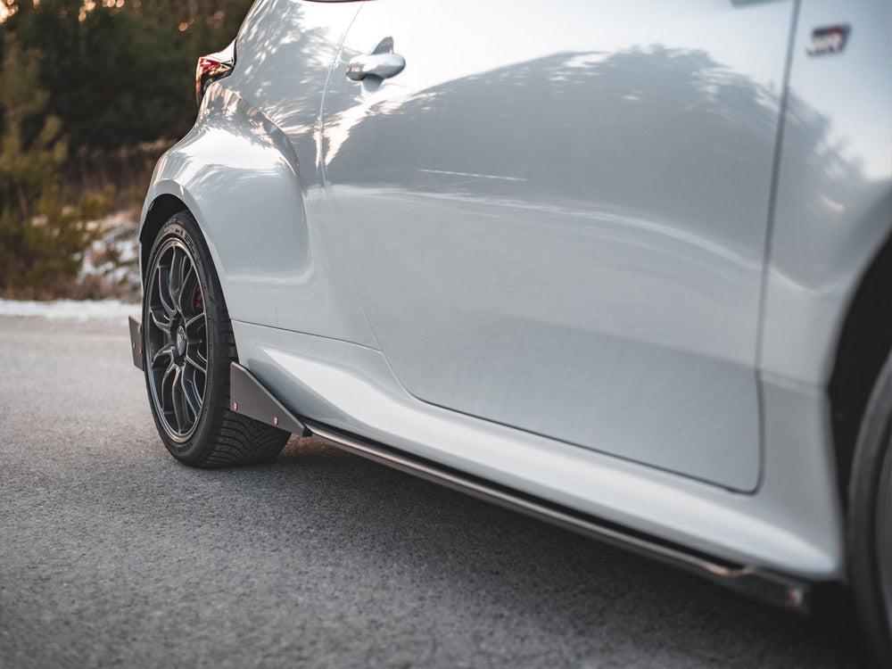 Side Skirts Diffusers V.2 + Flaps compatible with Toyota GR Yaris Mk4