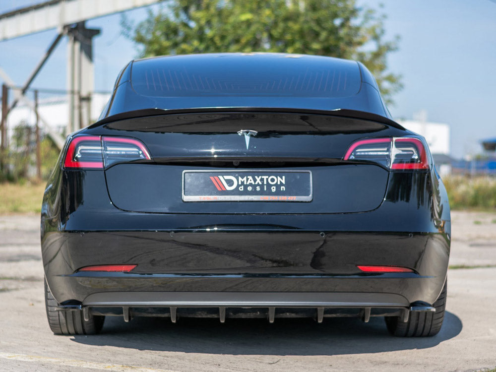 Rear Valance V.1 compatible with Tesla Model 3