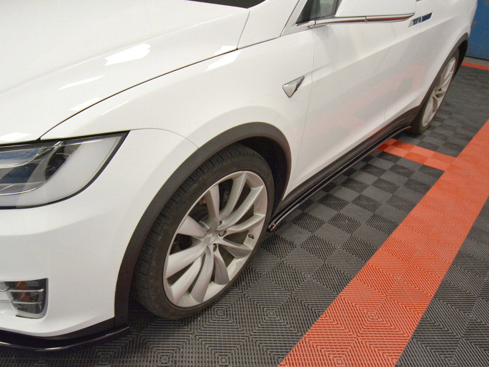 Side Skirts Diffusers V.1 compatible with Tesla Model X (2015-)