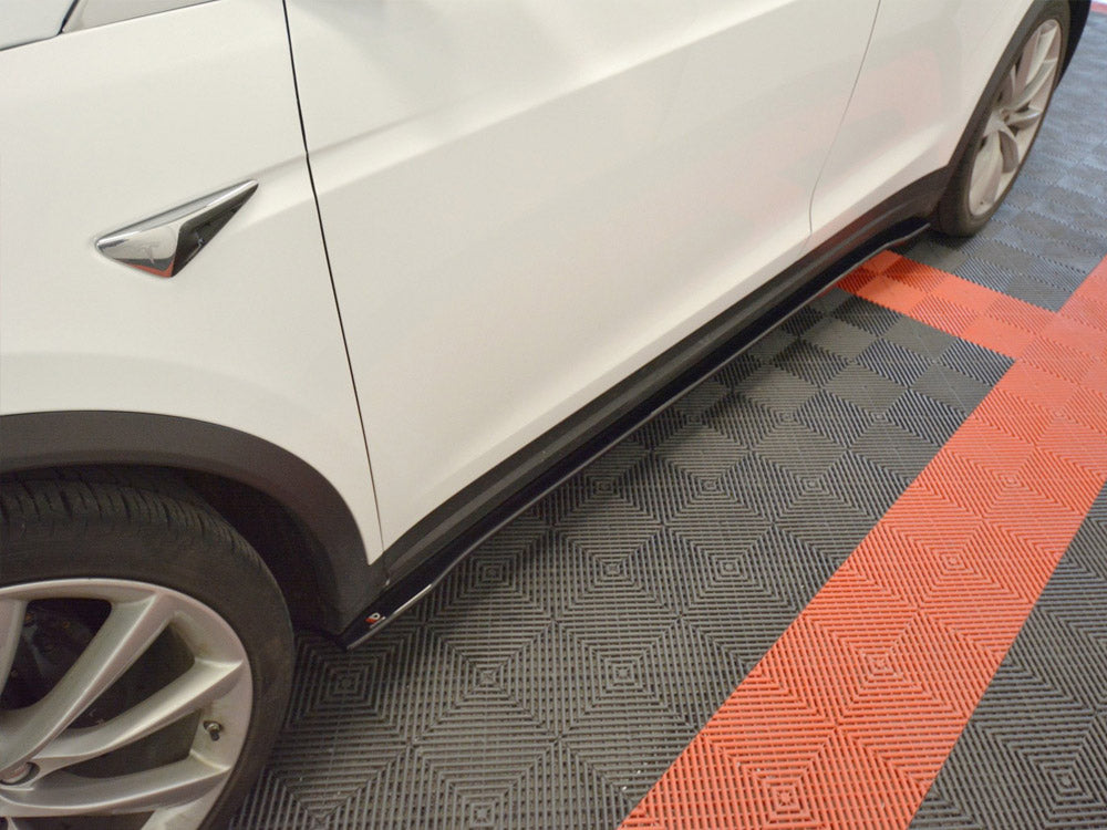 Side Skirts Diffusers V.2 compatible with Tesla Model X (2015-)