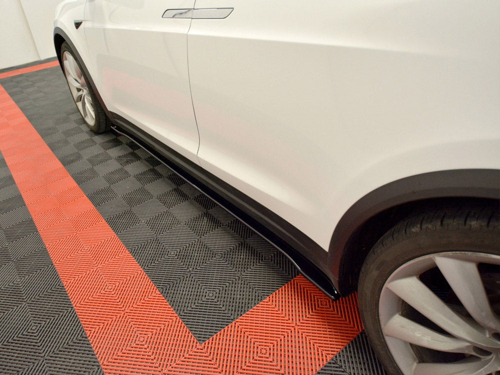 Side Skirts Diffusers V.2 compatible with Tesla Model X (2015-)