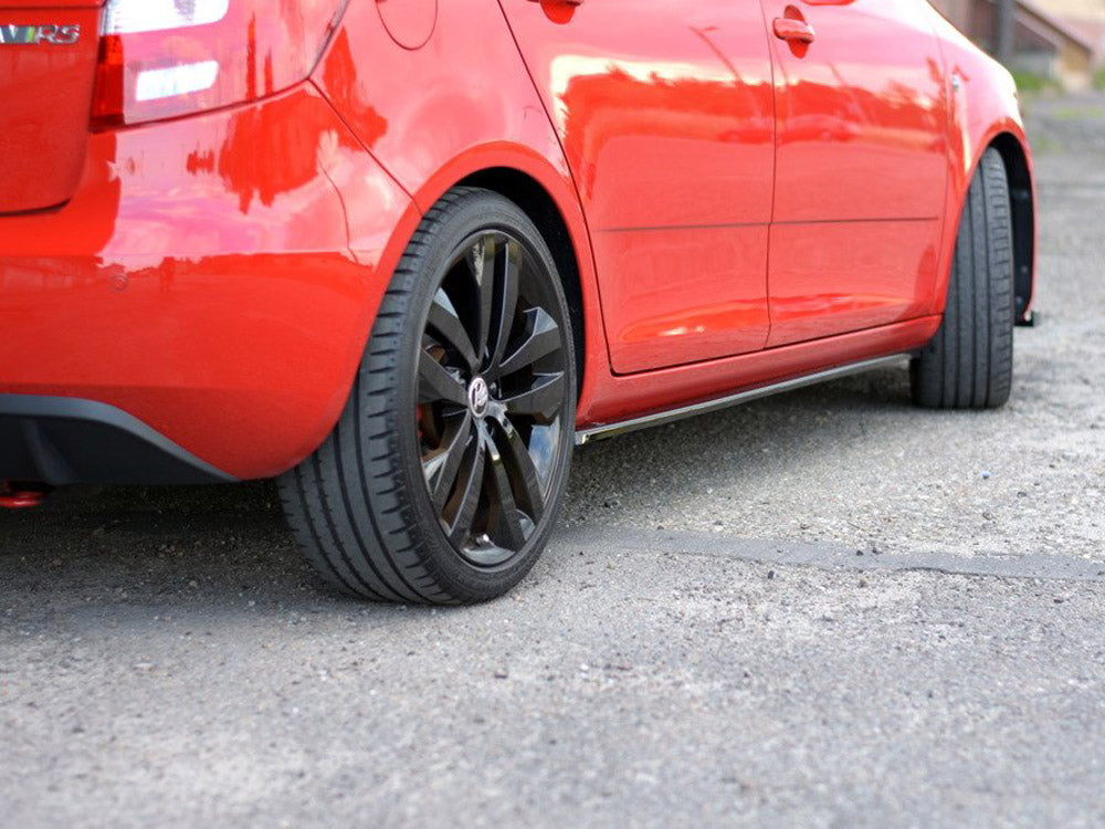 Side Skirts Diffusers compatible with Skoda Fabia Mk2 RS (2010-2014) - Carbon Look