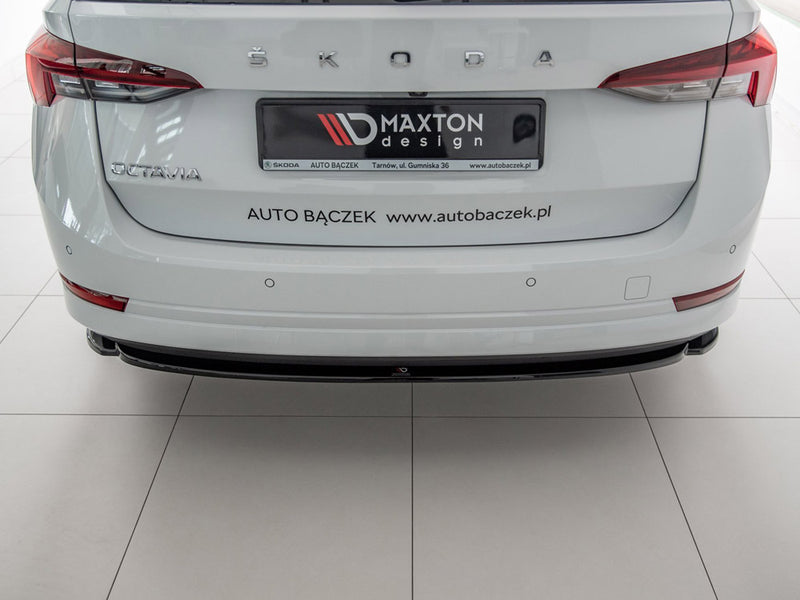 MAXTON DESIGN Central Rear Splitter Skoda Octavia MK4 (2019-)