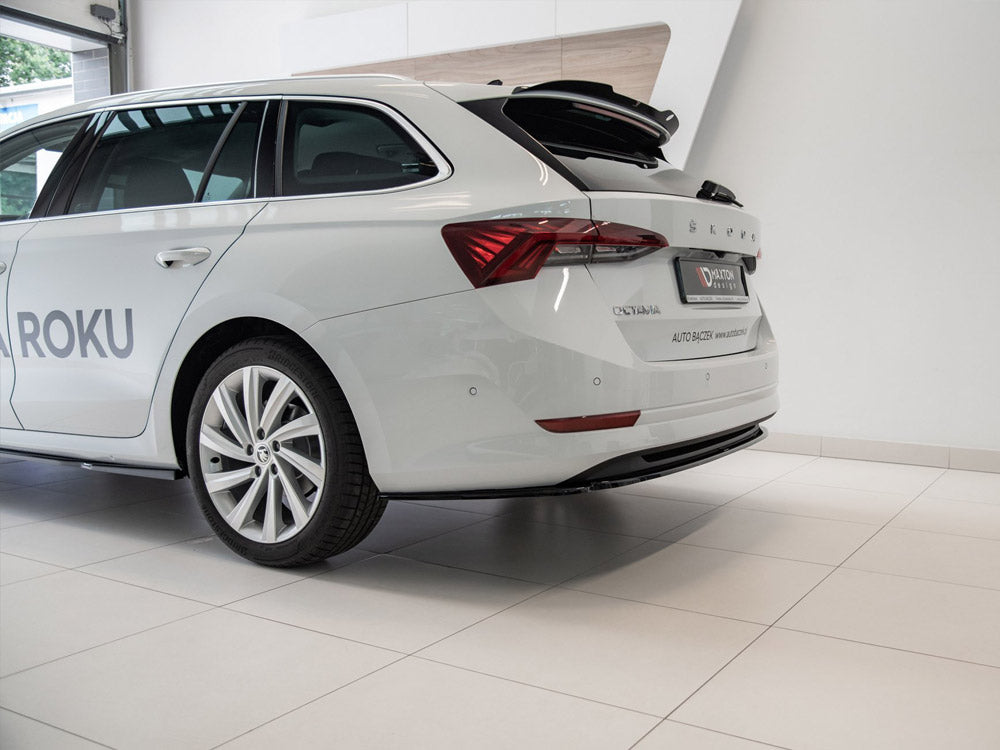 MAXTON DESIGN Central Rear Splitter Skoda Octavia MK4 (2019-)