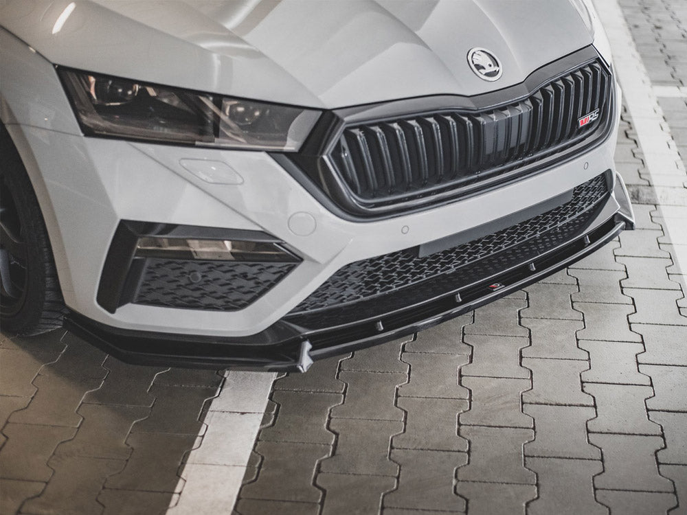 Front Splitter V.1 compatible with Skoda Octavia RS Mk4
