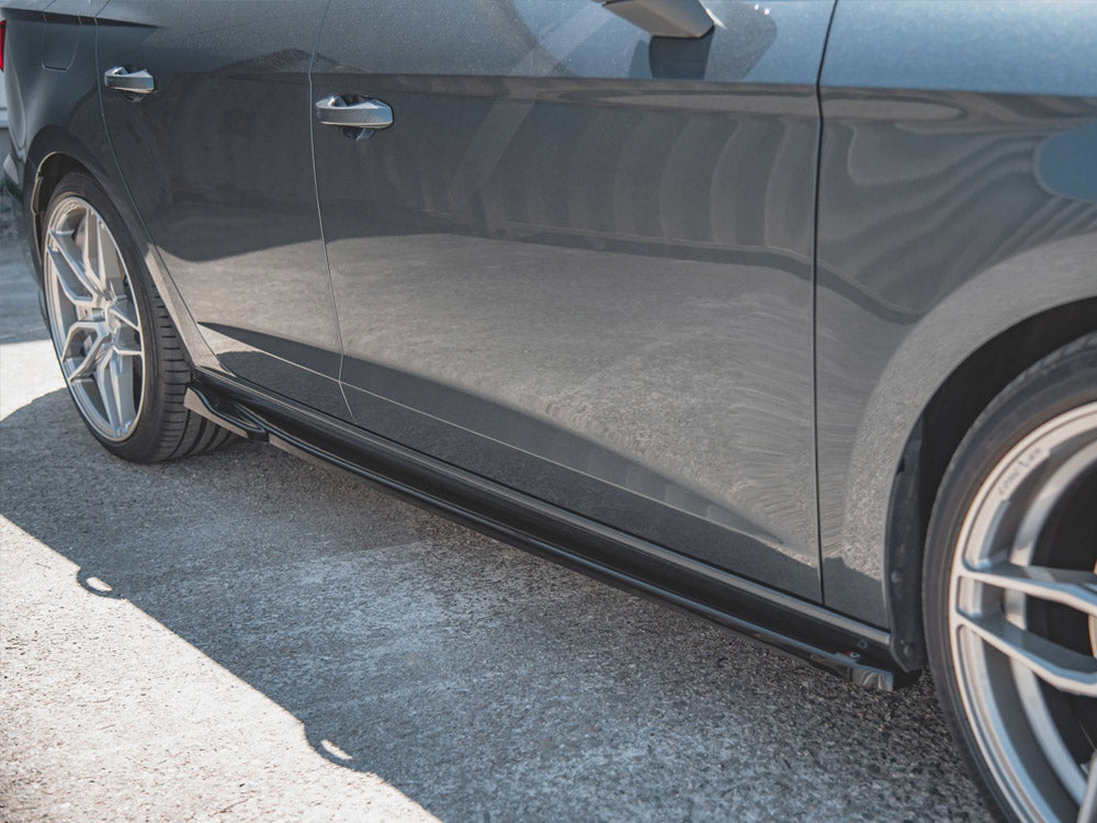 Side Skirts Diffusers V.4 Seat Leon Mk3 Cupra / FR Facelift