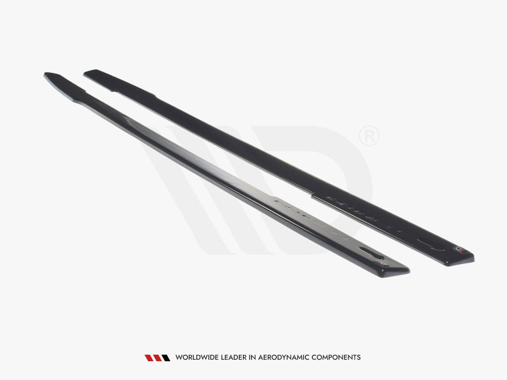 Side Skirts Diffusers compatible with Renault Megane Mk4 RS - Carbon Look
