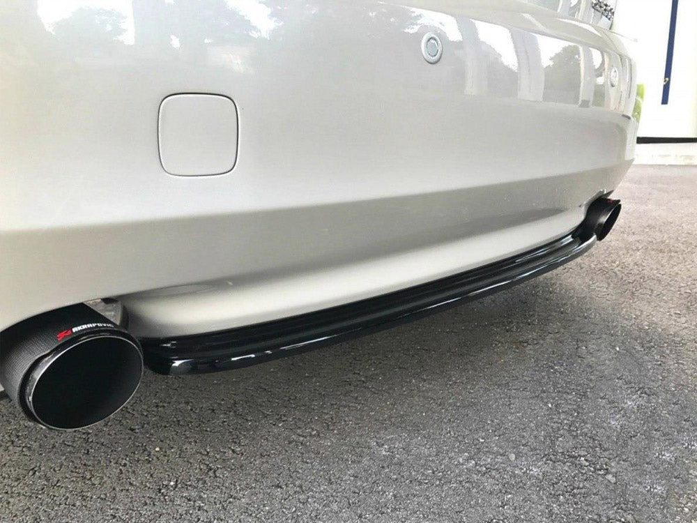 Central Rear Splitter compatible with Lexus GS 300 Mk3 Facelift