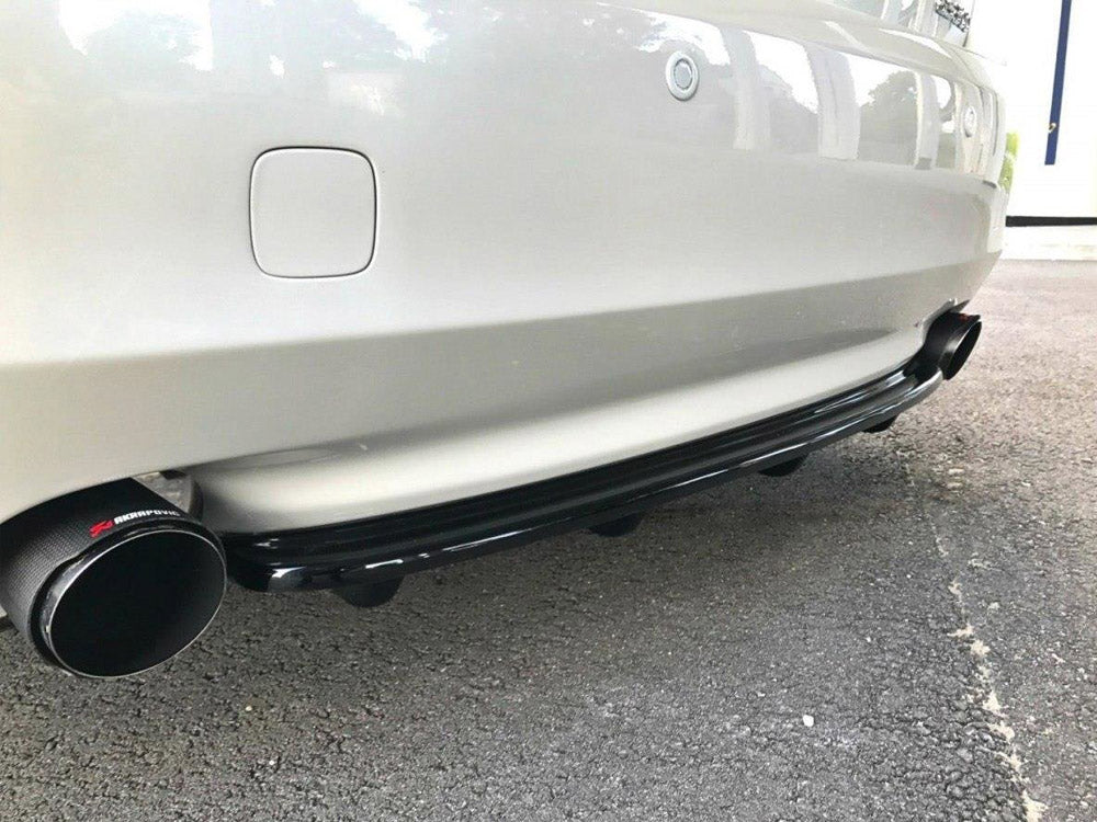 Central Rear Splitter (Vertical Bars) compatible with Lexus GS 300 Mk3 Facelift