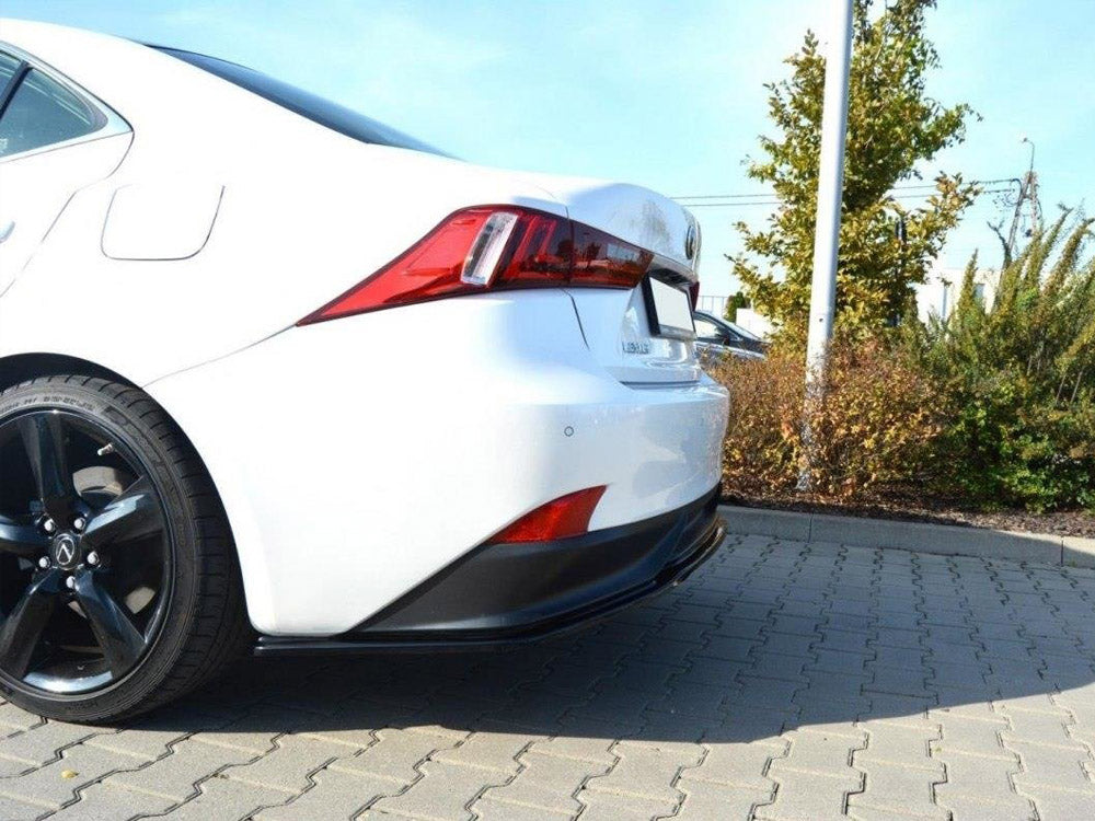 Central Rear Splitter compatible with Lexus IS 300H Mk3 - Carbon Look