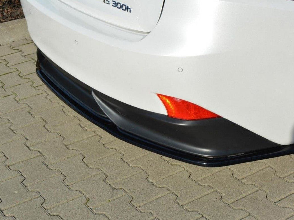 Central Rear Splitter compatible with Lexus IS 300H Mk3 - Carbon Look