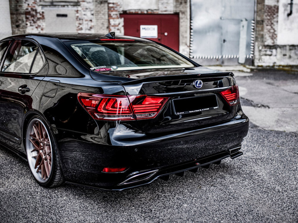 MAXTON DESIGN Central Rear Splitter (W/ Vertical Bars) Lexus LS MK4 Facelift (2012-2017)
