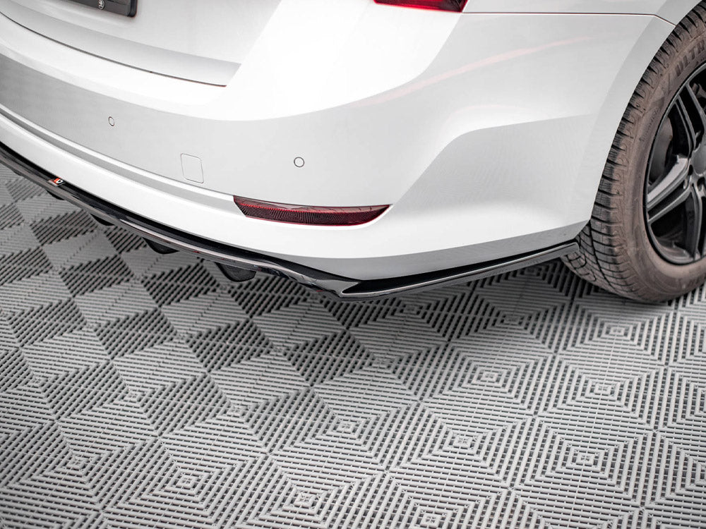 Rear Splitter (Vertical Bars) compatible with Skoda Octavia Mk4
