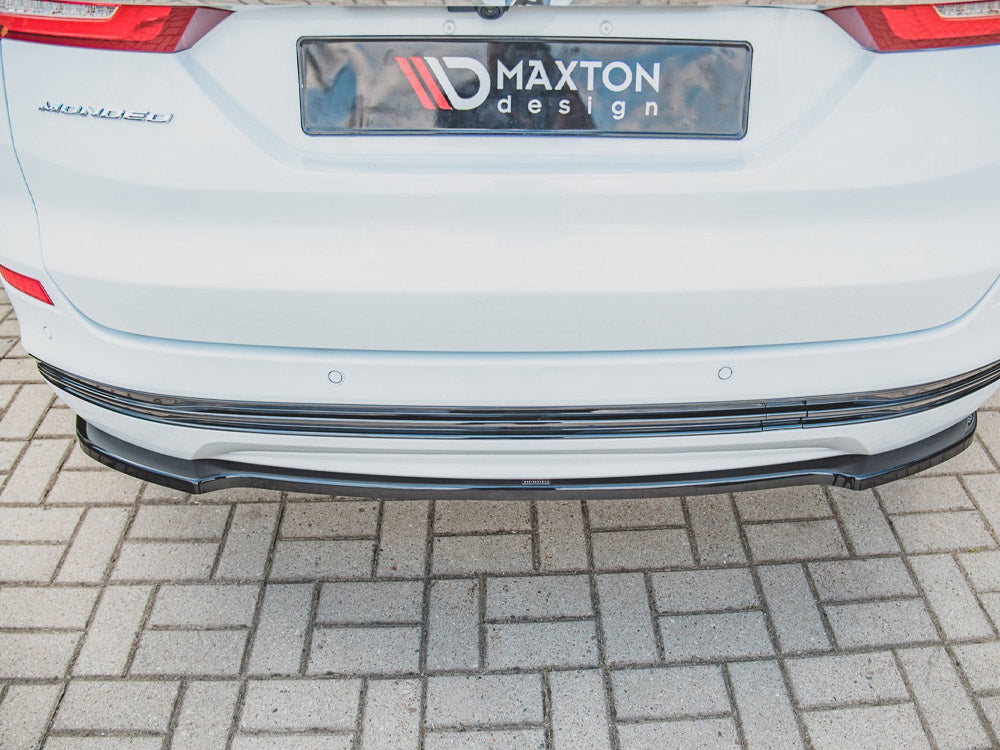 MAXTON DESIGN Central Rear Splitter Ford Mondeo Estate Platinum MK5 Facelift (2019-)