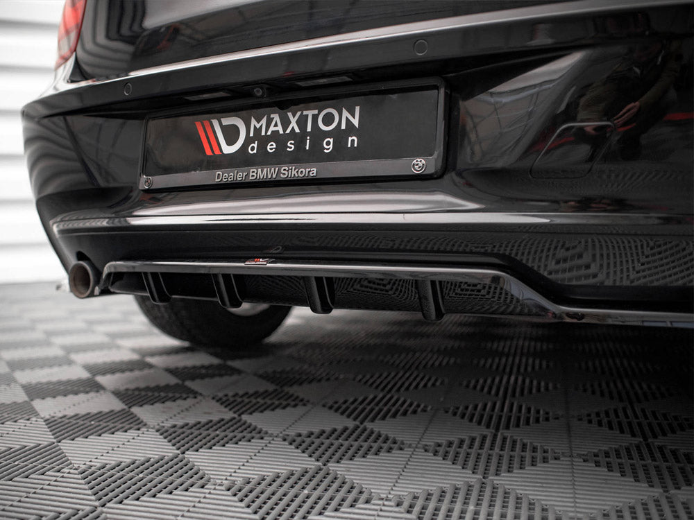 Central Rear Splitter (Vertical Bars) compatible with BMW 1 F20