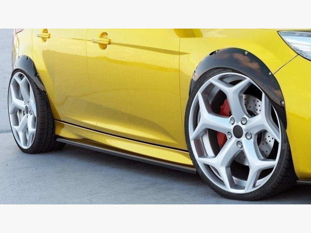 Fenders Extension compatible with Ford Focus ST Mk3 (2012-2014)