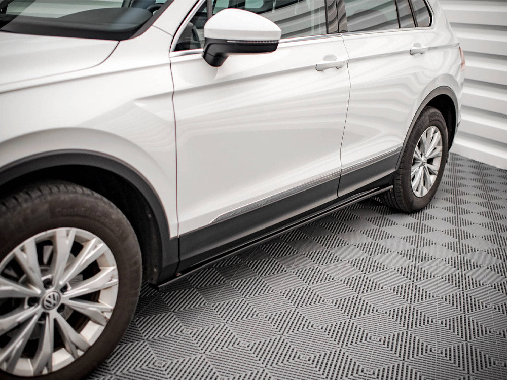 Side Skirts Diffusers compatible with VW Tiguan Mk2 (2015-2020)