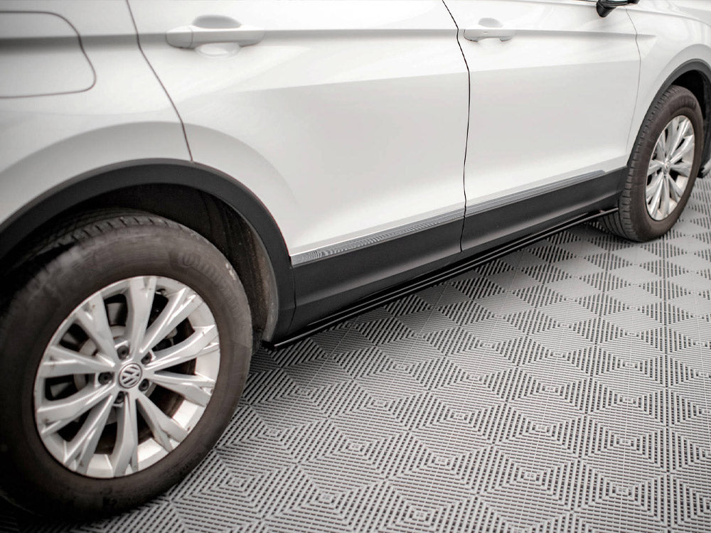 Side Skirts Diffusers compatible with VW Tiguan Mk2 (2015-2020)