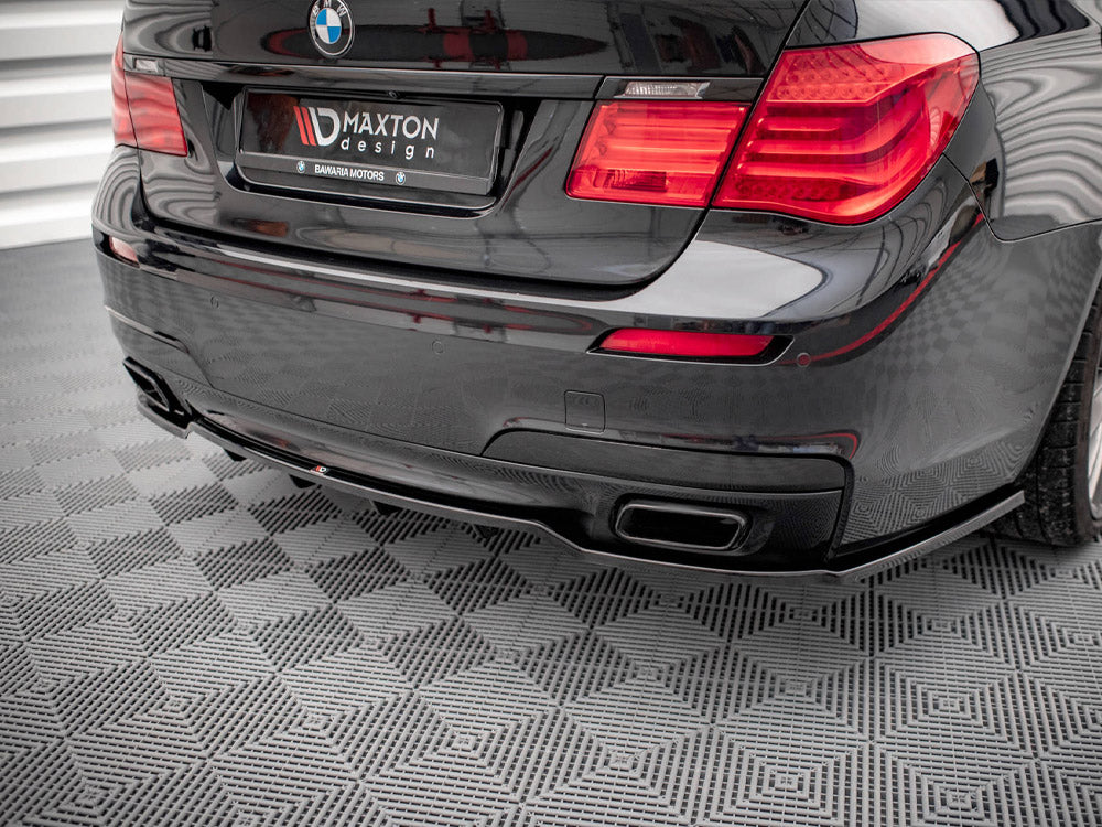 Central Rear Splitter (Vertical Bars) BMW 7 M-Pack F01 (2008-2013)