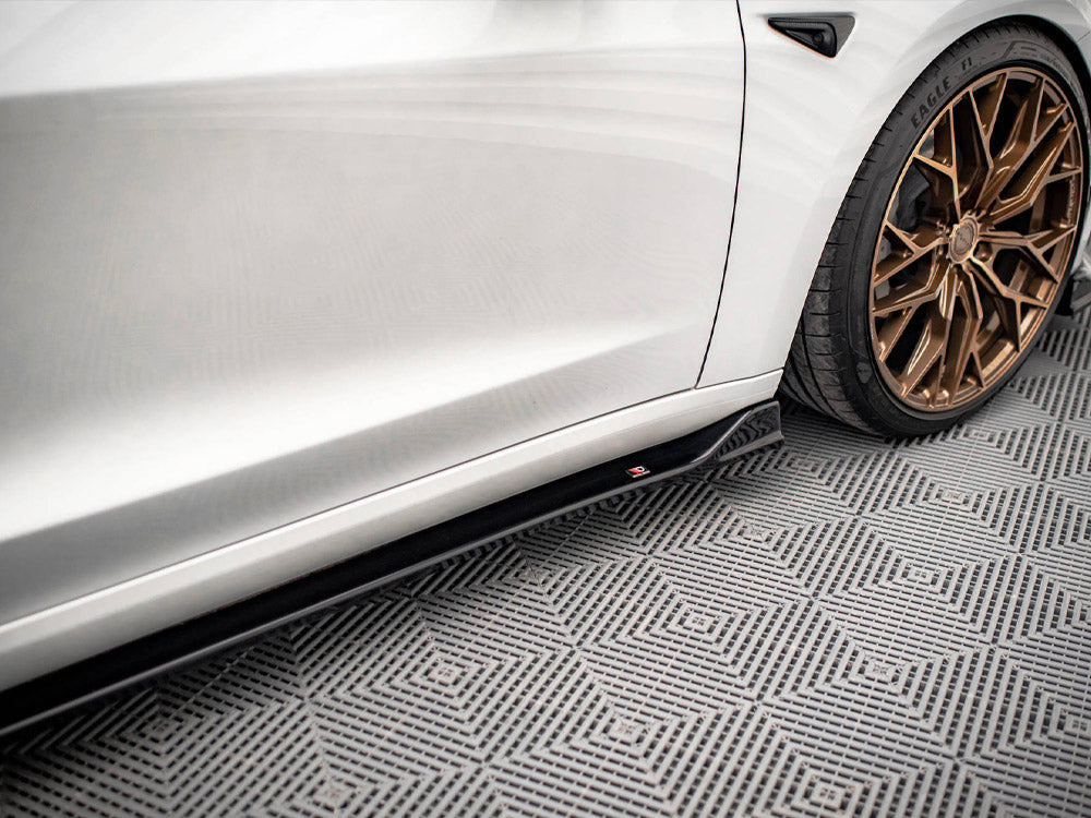 Side Skirts Diffusers V.2 Tesla Model 3 (2017-)