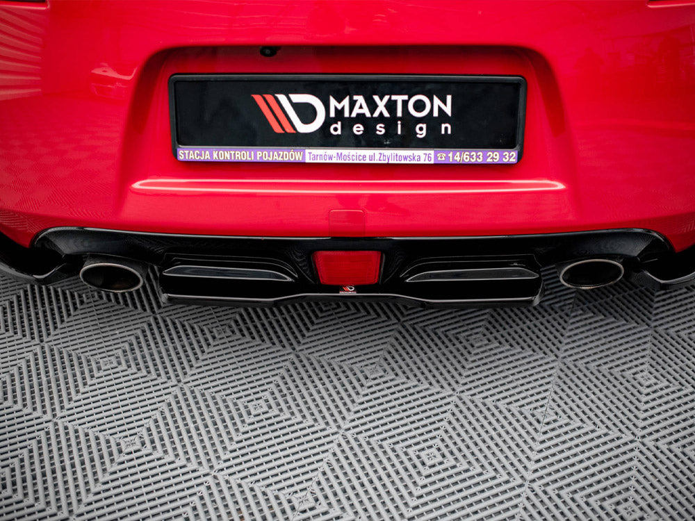 MAXTON DESIGN Central Rear Splitter V.2 Nissan 370Z (2009-2020)