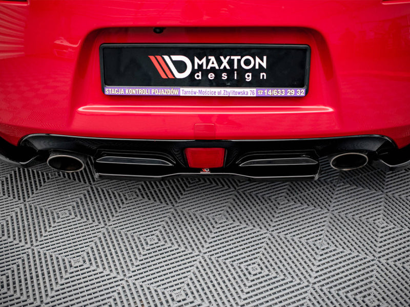 MAXTON DESIGN Central Rear Splitter V.2 Nissan 370Z (2009-2020)