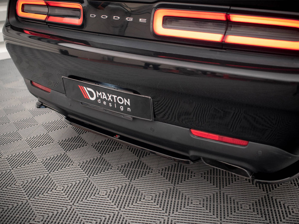 MAXTON DESIGN Central Rear Splitter Dodge Challenger RT Mk3 Facelift (2014-)