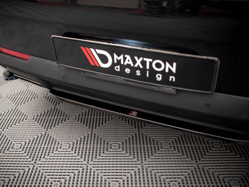 MAXTON DESIGN Central Rear Splitter Dodge Challenger RT Mk3 Facelift (2014-)