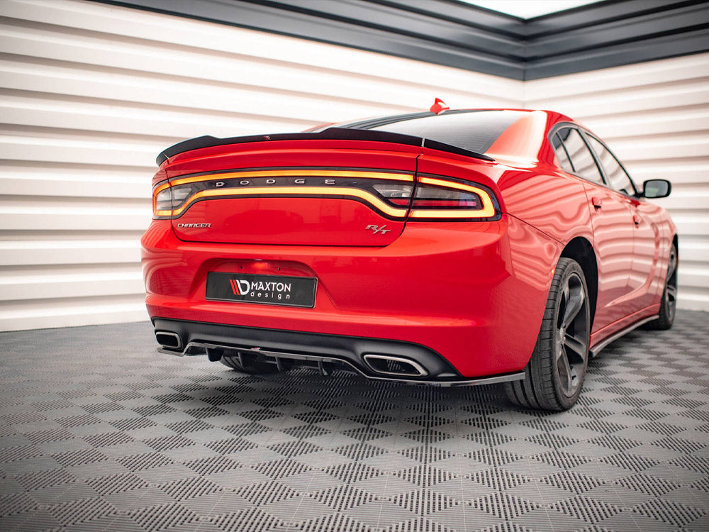 Central Rear Splitter (Vertical Bars) Dodge Charger RT Mk7 Facelift (2014-)
