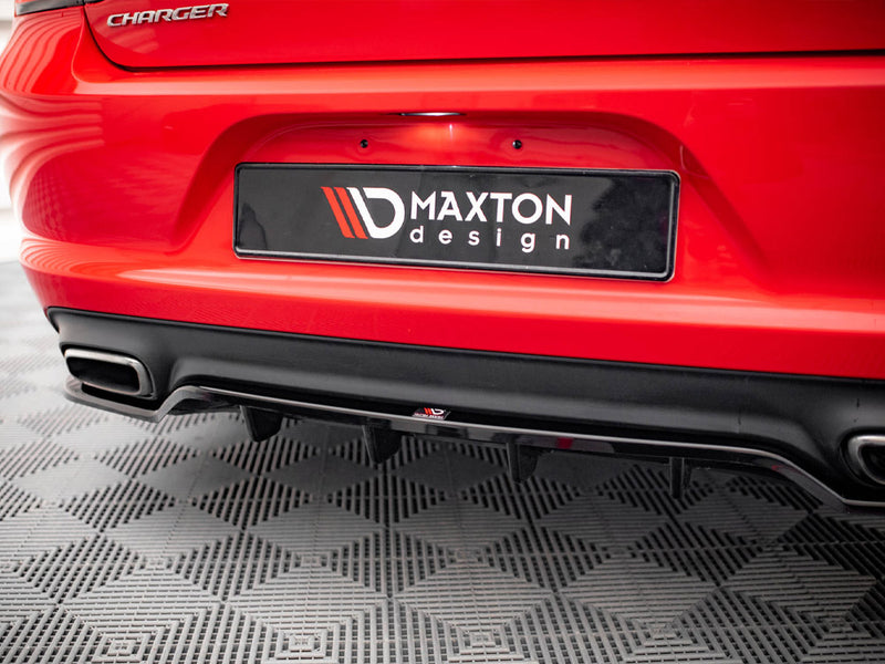 Central Rear Splitter (Vertical Bars) Dodge Charger RT Mk7 Facelift (2014-)
