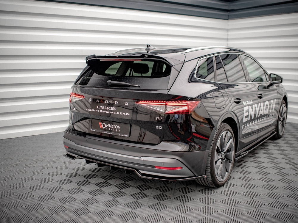 MAXTON DESIGN Central Rear Splitter (Vertical Bars) Skoda Enyaq IV (2020-)
