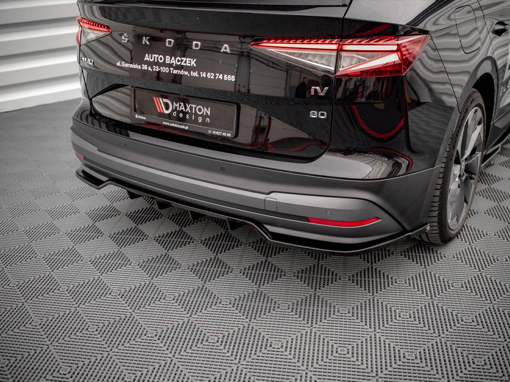MAXTON DESIGN Central Rear Splitter (Vertical Bars) Skoda Enyaq IV (2020-)