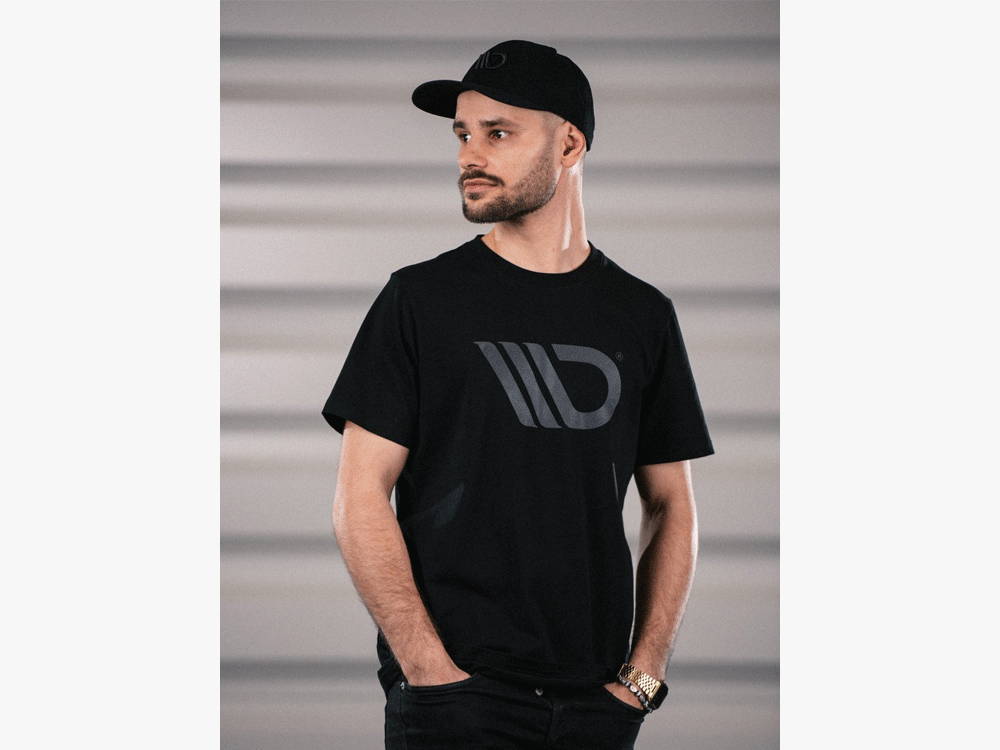 Classic Tshirt Mens - Black - V.2