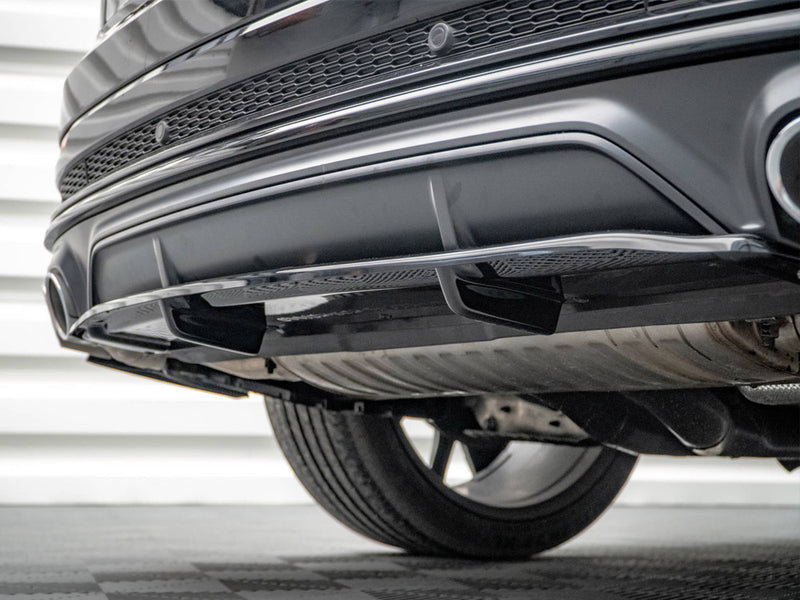 MAXTON DESIGN Central Rear Splitter (Vertical Bars) Audi SQ8 Mk1