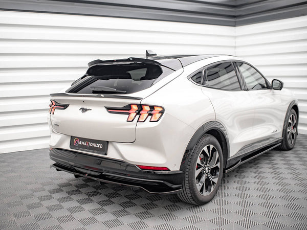 MAXTON DESIGN Central Rear Splitter (Vertical Bars) Ford Mustang Mach-e Mk1