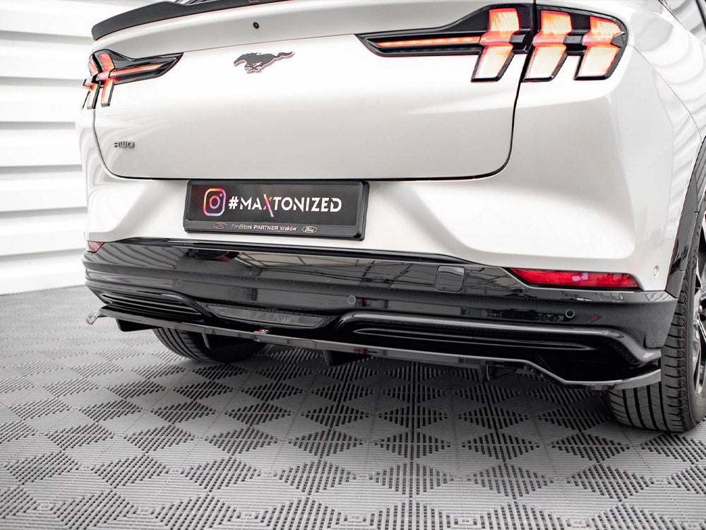 MAXTON DESIGN Central Rear Splitter (Vertical Bars) Ford Mustang Mach-e Mk1