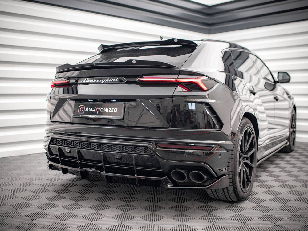 MAXTON DESIGN Central Rear Splitter (Vertical Bars) Lamborghini URUS MK1