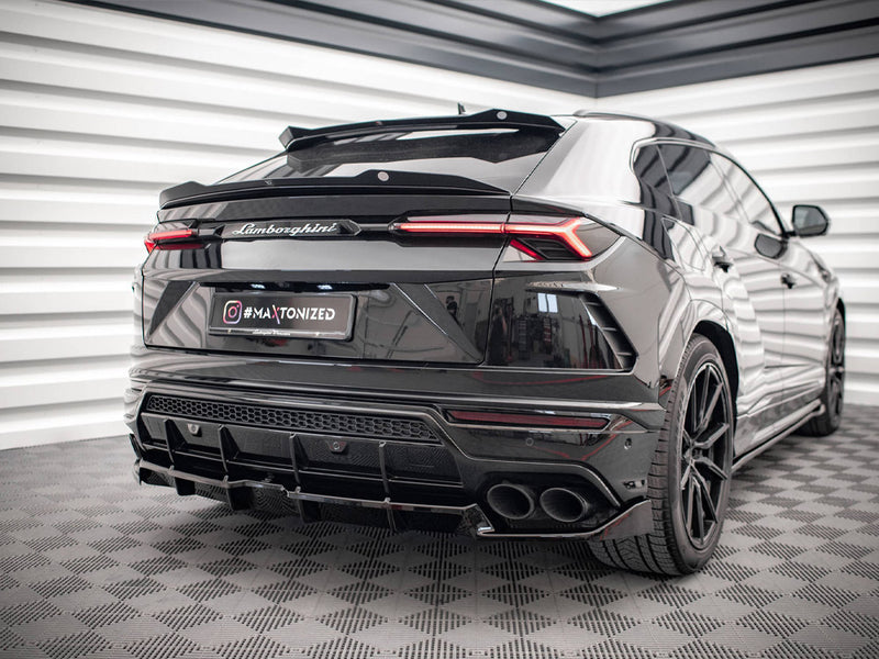 MAXTON DESIGN Central Rear Splitter (Vertical Bars) Lamborghini URUS MK1