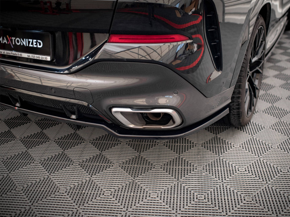 MAXTON DESIGN Central Rear Splitter (Vertical Bars) V.2 BMW X6 M-Pack G06