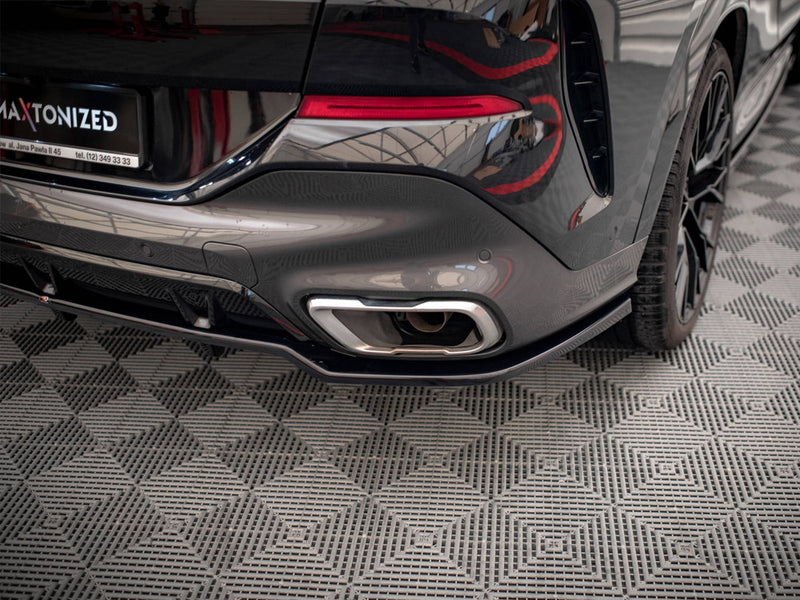 MAXTON DESIGN Central Rear Splitter (Vertical Bars) V.2 BMW X6 M-Pack G06