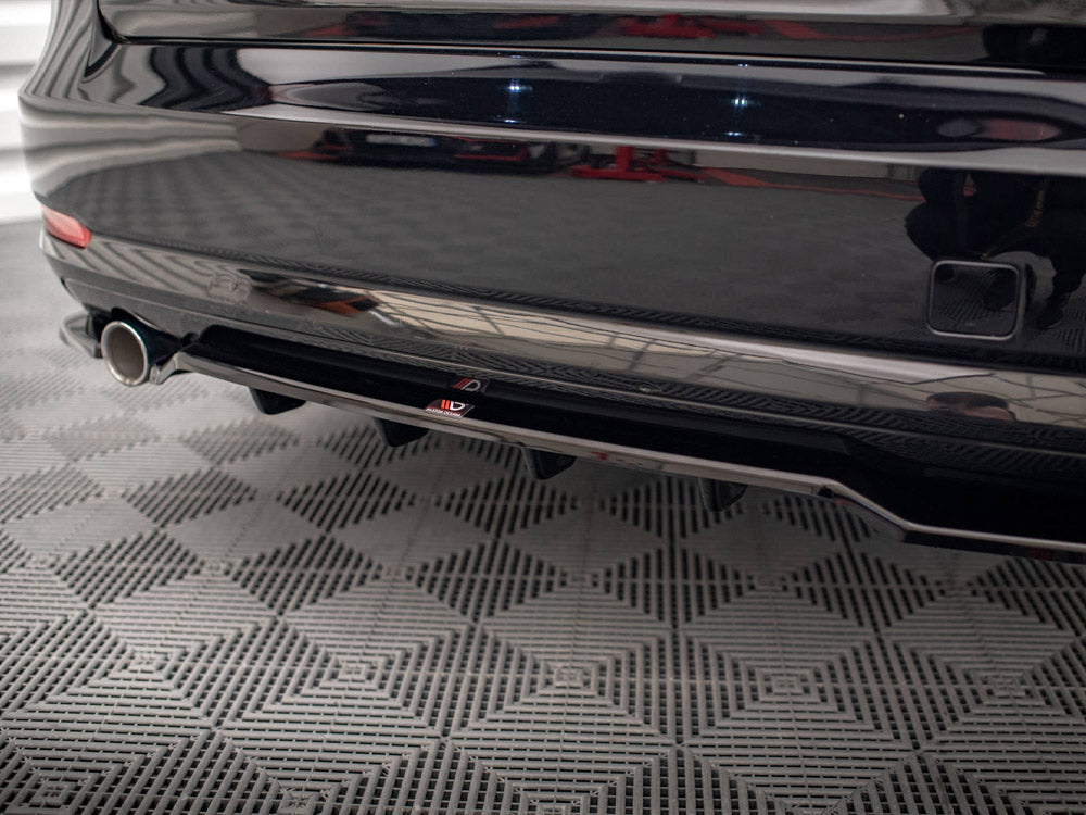 Central Rear Splitter (Vertical Bars) compatible with BMW 3 GT F34
