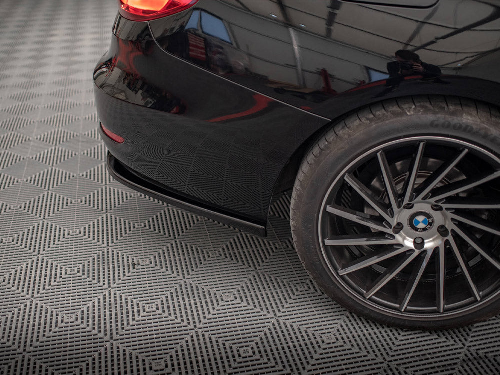 Central Rear Splitter (Vertical Bars) compatible with BMW 3 GT F34