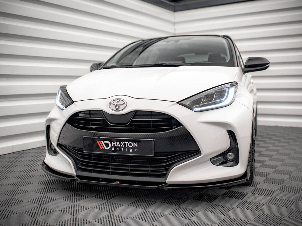 Front Splitter V.1 + Flaps compatible with Toyota Yaris Mk4