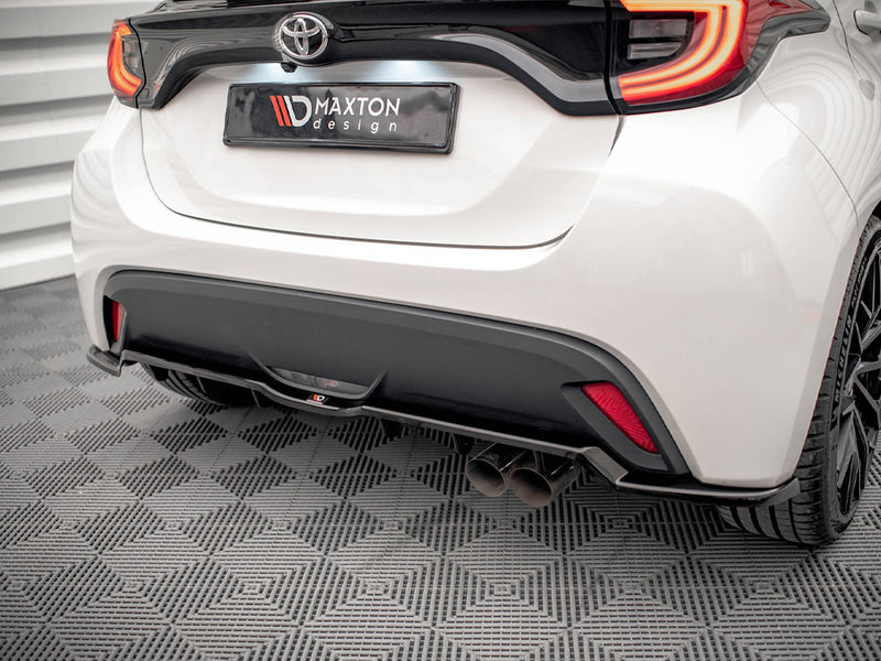 MAXTON DESIGN Central Rear Splitter V.2 (Vertical Bars) Toyota Yaris Mk4