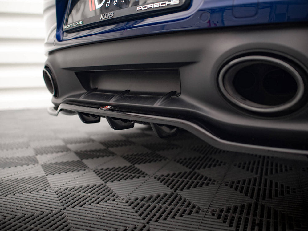 MAXTON DESIGN Central Rear Splitter V.1 (Vertical Bars) Porsche 911 Carrera Aero 992