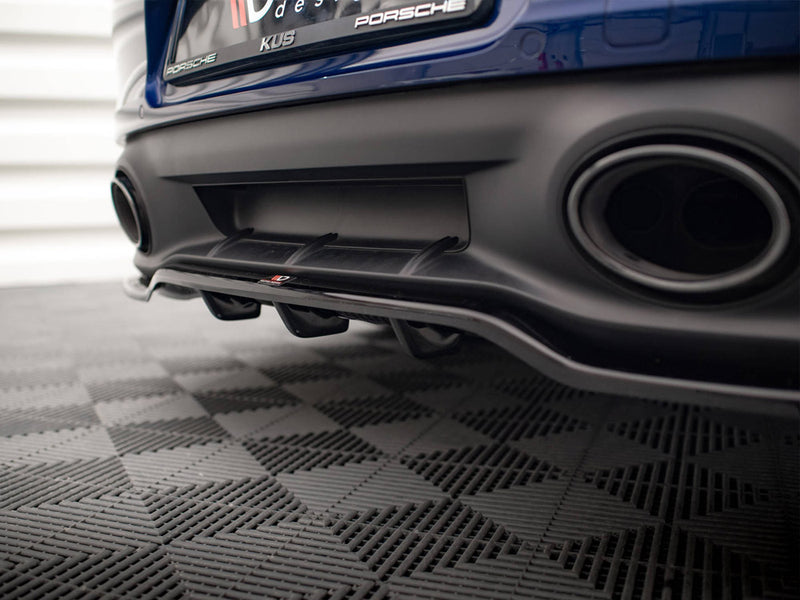 MAXTON DESIGN Central Rear Splitter V.1 (Vertical Bars) Porsche 911 Carrera Aero 992