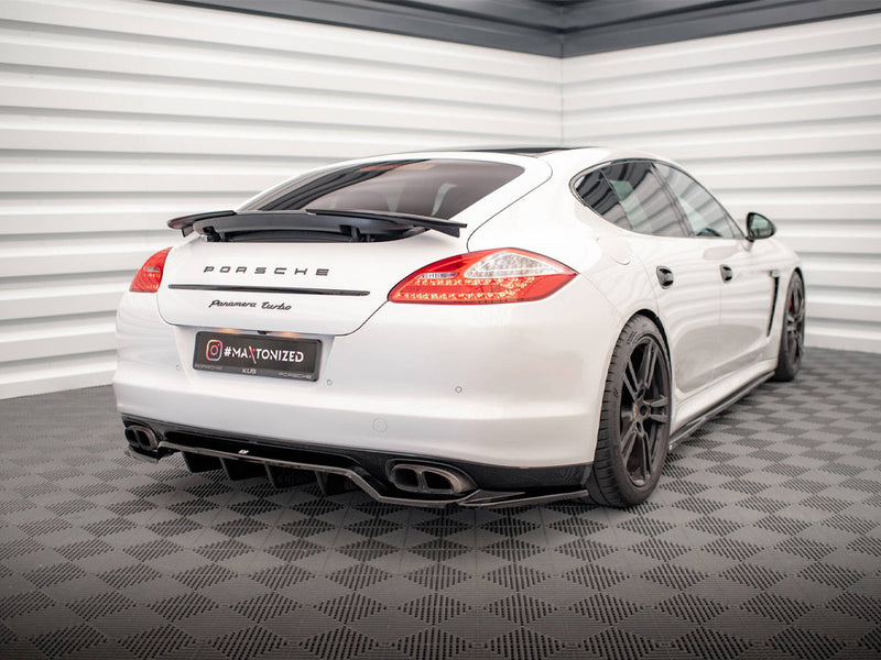 MAXTON DESIGN Central Rear Splitter (Vertical Bars) Porsche Panamera Turbo 970